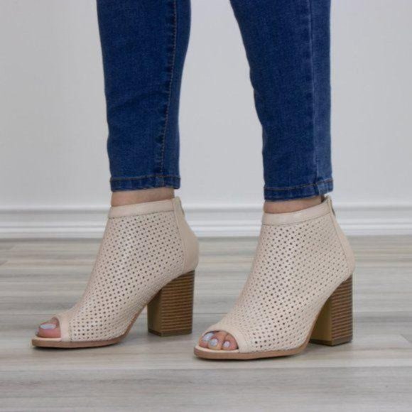 Off White Perforated Heeled Open Toe Ankle Boots - Picture 4 of 8